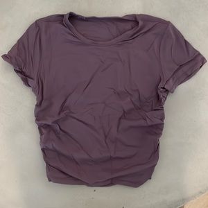 LULULEMON fitted cropped tee
